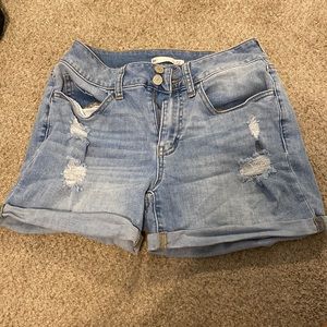 SO curvy midi high rise size 7 jean shorts
